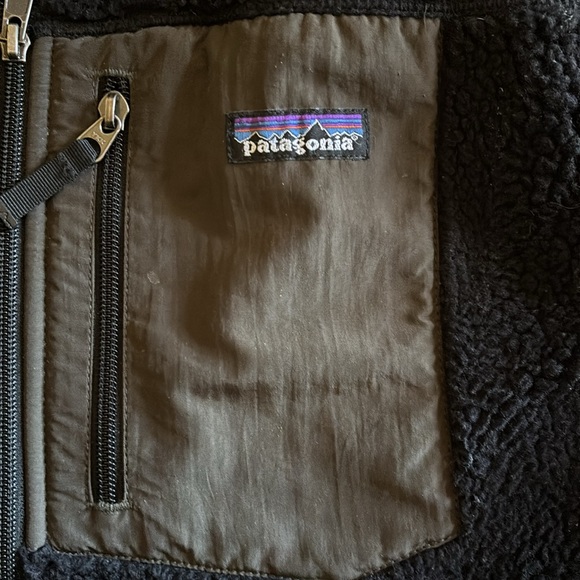 Men’s Patagonia Vest - Picture 3 of 5